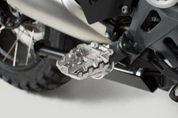 PODNÓŻKI EVO SW-MOTECH TRIUMPH TIGER 800 / 1200 MODELS, BLACK/SILVER