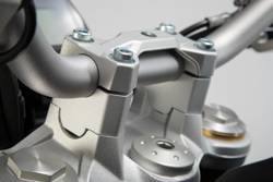 ZESTAW PODWYŻSZAJĄCY KIEROWNICĘ BMW F 750 GS (18-), PODWYŻSZENIE 30MM