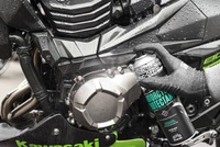 Muc-Off 608 - Motorcycle Protectant preparat zabezpieczający każdą powierzchnię pomiędzy myciami - 400ml