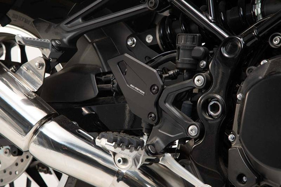 OSŁONA PIĘTY SW-MOTECH KAWASAKI Z900RS/CAFE (17-), BLACK