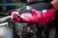 Muc-Off 20411 Rękawica do mycia 2 w 1 z mikrofibry