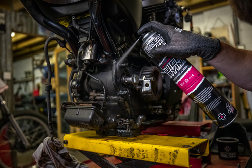 Muc-Off 20403 - Szybkoschnący odtłuszczacz uniwersalny, pod wysokim ciśnieniem - 750ml - High-Pressure Quick Drying Degreaser - All Purpose