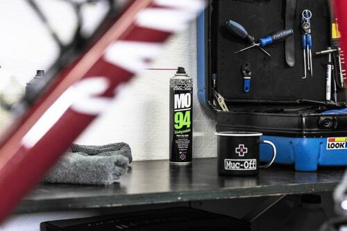 Muc-Off 934 - MO-94 odrdzewiacz uniwersalnego zastosowania, wypierający wodę - 400ml