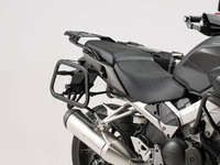ZESTAW KUFRÓW BOCZNYCH TRAX ADV I STELAŻY SW-MOTECH HONDA VFR800X CROSSRUNNER (15-), BLACK 37/37L