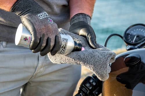 Muc-Off 947 - Preparat Miracle Shine polerująco-zabezpieczający na bazie wosku Carnauba - 500ml