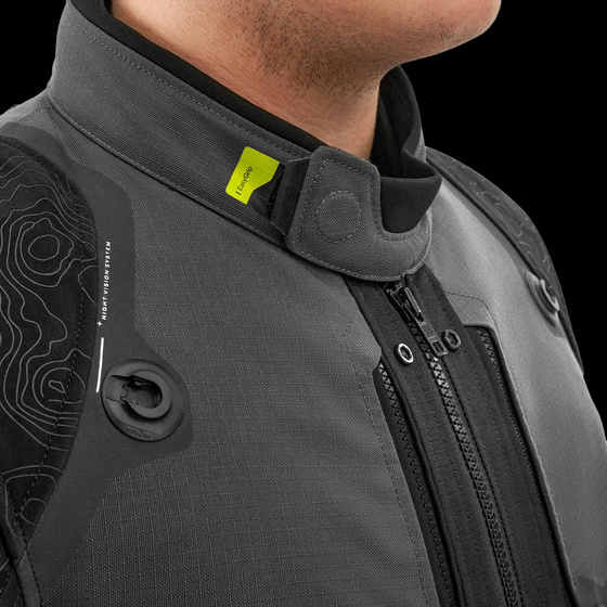 TRACKER MEN JKT GREY S