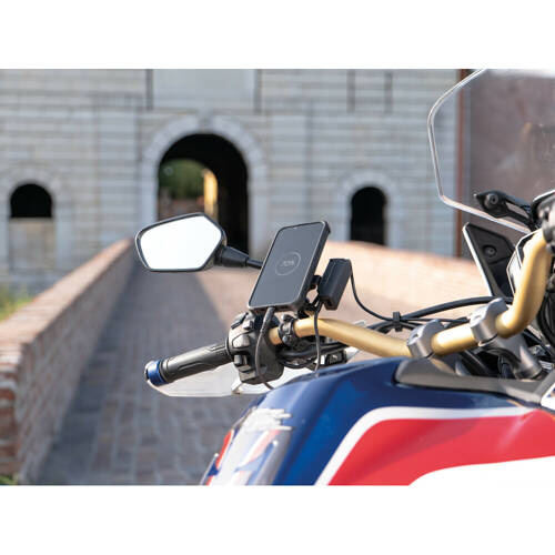 91799 Trek X, USB charger with double USB socket (USB A + USB C) rainproof