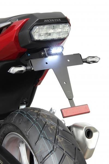 Szyba motocyklowa MRA HONDA NC 750 X /XA /XD, RC90, 2016-, forma PH-D-A, czarna