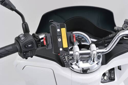 Daytona Uchwyt na smartphone, mocowany na kierownicy obejmą ze śrubą 87963