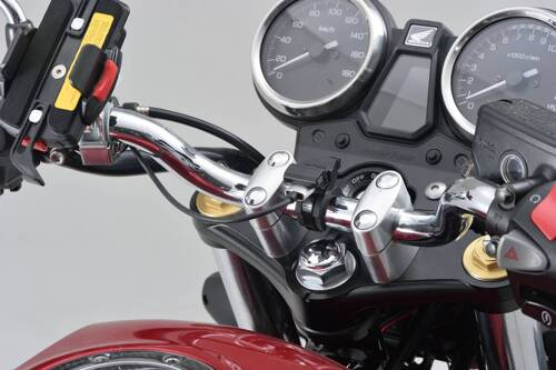 Daytona Źródło zasilania z 1 portem USB do montażu na kierownicy motocykla 80729