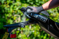 Muc-Off 627 - Speed Polish polerujaco-woskujący spray do każdej powierzchni - 400ml