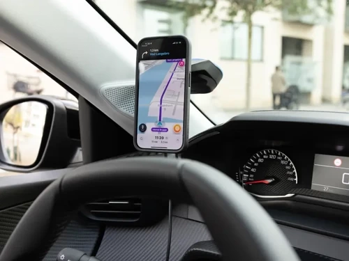 Quad Lock® Windscreen / Dash Car Mount