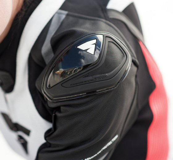 MIURA RS BLACK/WHITE 32