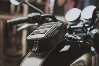 ZESTAW TORBA AKCESORYJNA LA1 I PAS NA ZBIORNIK SLA SW-MOTECH TRIUMPH MODELS (15-), BROWN