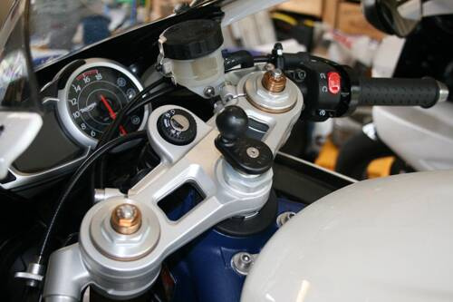 RAM-B-342U Podstawa montażowa montowana w trzon widelca w motocyklu