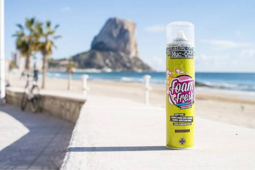 Muc-Off 199 - Pianka odświeżająca do kasku, butów i rękawic motocyklowych - 400ml - Foam Fresh