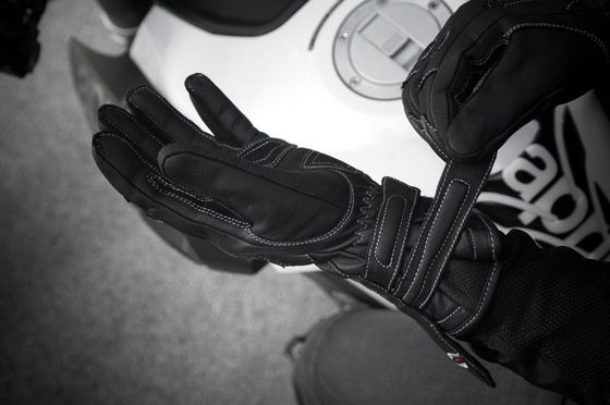 Motorcycle Leather Suit DAINESE AVRO D2 2 PCS