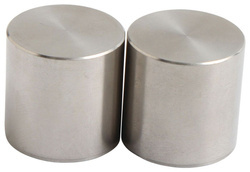 ALL BALLS KOMPLET TŁOCZKÓW (TŁOCZKI PRZÓD) ZACISKU HAMULCOWEGO HUSABERG 450/550 '05-'08, KTM ADV 640 '98-'03, EGS 125/250/300/400 '94-'99, EXC 125/250/300 '94-'09, EXC 450 '03-'09, EXC 525 '03-'07, LC4 640 '98-'05, MXC 200 '98-'03, SX 125/250 '94