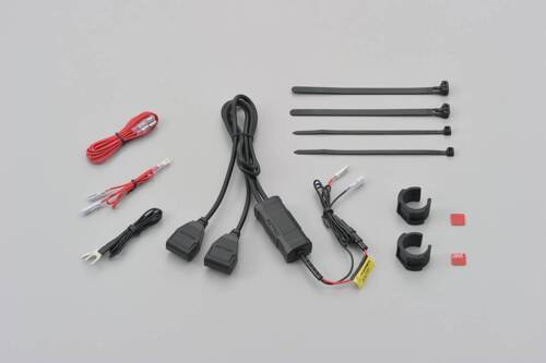 Daytona Źródło zasilania z 2 portami USB do montażu na kierownicy motocykla 80730