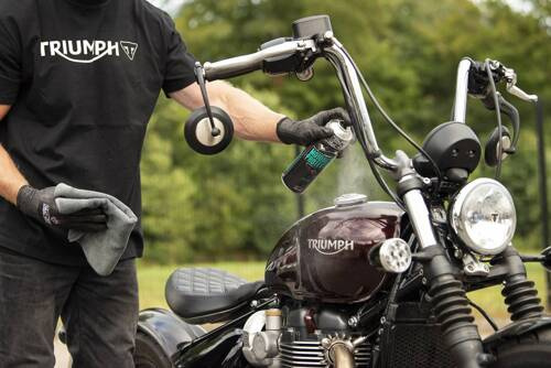 Muc-Off 608 - Motorcycle Protectant preparat zabezpieczający każdą powierzchnię pomiędzy myciami - 400ml