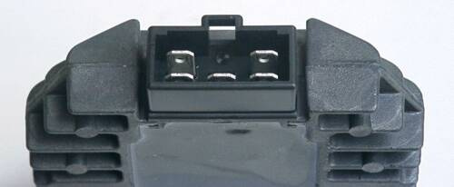 TOURMAX REGULATOR NAPIĘCIA YAMAHA YP 125R '10-'11, YZF 125 '08-'09, YP 250 MAJESTY '98-'01, XP 500 T-MAX '01-'03, FZR 600R '94-'99, YZF 600R '95-'07, YZF R6 '99-'02, SZR 660R '95-'97, XT 600Z '94-'96, XVS 650 '97-'99, TDM 850 '96-'01, YZF R1 '98-' (MADE I