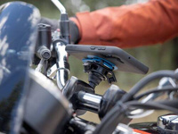 Quad Lock® Motorcycle Vibration Dampener