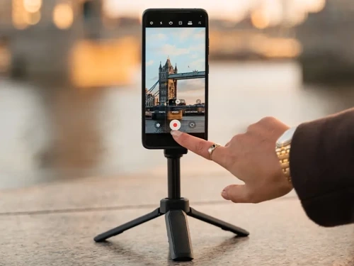 Quad Lock® Tripod / Selfie Stick