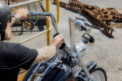 Quad Lock® Motorcycle Handlebar Mount Pro Chrome Large