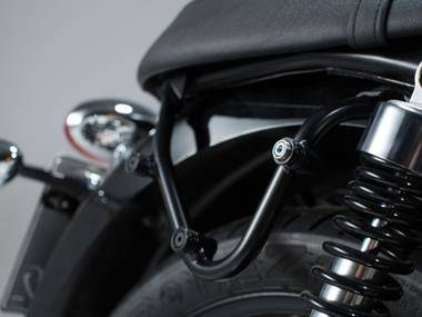 STELAŻ BOCZNY SLC LEWY SW-MOTECH THRUXTON, SCRAMBLER, BONNEVILLE/T100, BLACK