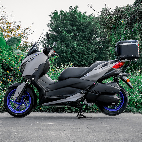 LOBOO Crash Bar do YAMAHA XMAX 300 (2023-) Black (10.3.01862.001.11)