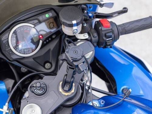 Quad Lock® Motorcycle USB Charger